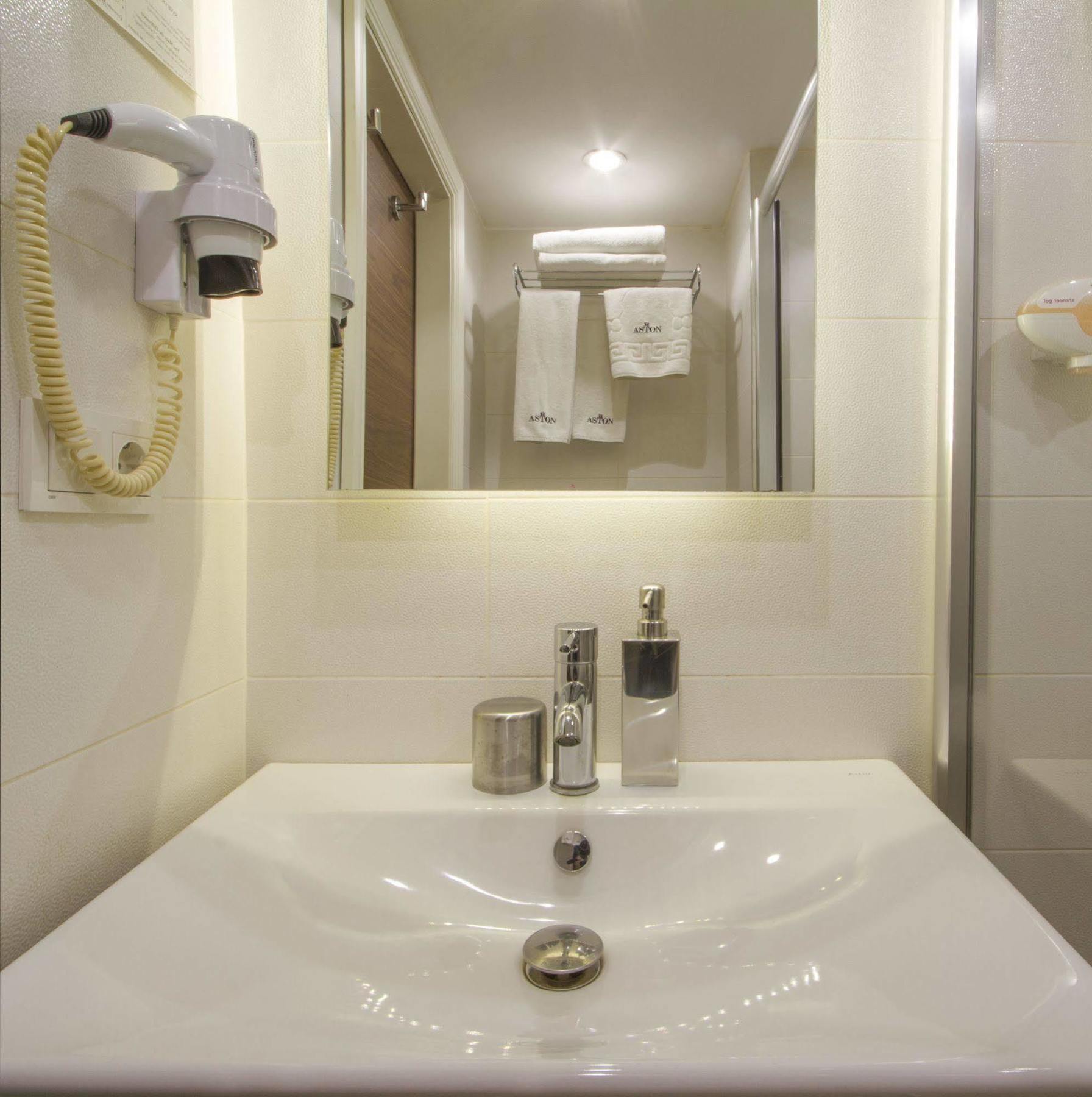מלון Aston Taksim 4*